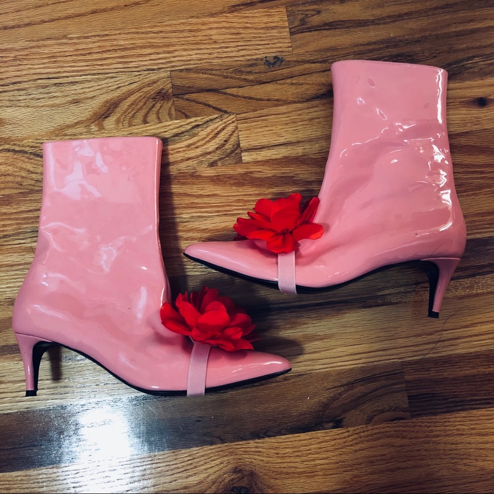 LEANDRA MEDINE PATENT LEATHER KITTEN HEEL BOOTS🌸